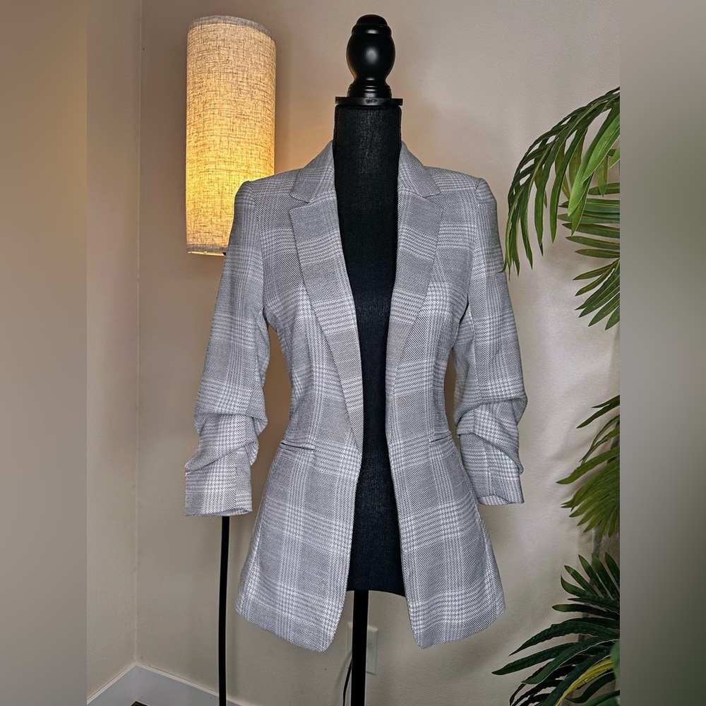 H&M plaid blazer - size s/xs